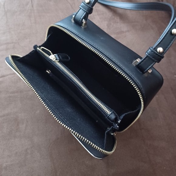 Dream Control Embroidered Crossbody Handbag - Picture 3 of 6